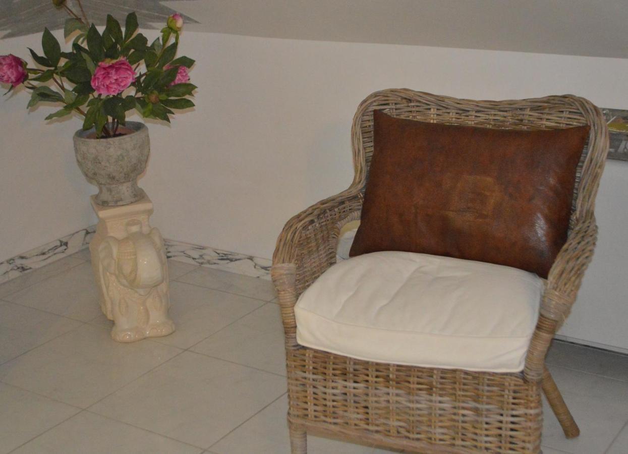 Bed & Breakfast Villa Lavanda Noci Exterior foto